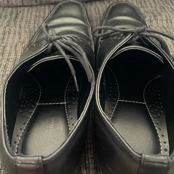 Men’s Black Dress Shoes - Picture 4 of 5